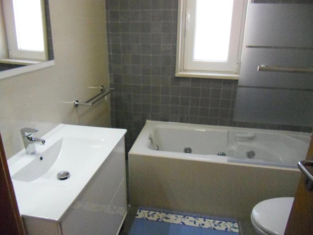 Casa Sao Bartolomeu - 5 Quartos Com Piscina Экстерьер фото